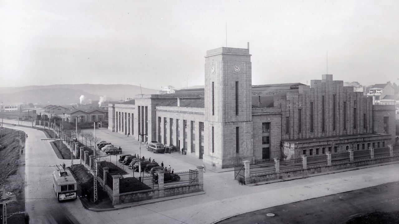 La estación coruñesa de San Cristóbal, una obra eterna a punto de cumplir 90 años