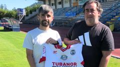 Vecho, junto al presidente, Jos� Luis Botana, en su presentaci�n en el Julio Mato.
