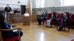 El presidente del TSXG se dirige a los tres nuevos jueces que tomaron posesi�n este viernes en A Coru�a.