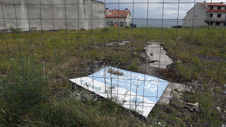 Imagen de archivo de uno de los solares que integraron la cartera de la Sareb en Barbanza.