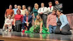 Elenco de actores e actrices do Grupo de Teatro Arco Iris