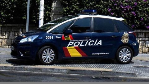 Un coche patrulla de la Polica Nacional, en una imagen de archivo.