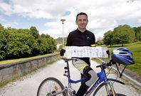 Agustino percorreu o Cami�o no 2011 coa s�a bicicleta de monta�a dende a fronteira francesa<span lang= es-es >. </span>