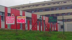 Quejas contra los barracones en el colegio Carmen Ruiz Tilve, de La Corredoria, en Oviedo.Quejas contra los barracones en el colegio Carmen Ruiz Tilve, de La Corredoria, en Oviedo