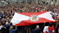 Im�genes de la concentraci�n en Vigo en defensa de Peinador