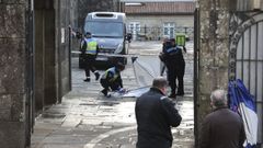 El da del crimen acudieron a la plaza de abastos de Santiago numerosas patrullas de la Polica Nacional y de la Local 