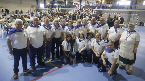 El grupo Cantos de Taberna Narn, antes de su actuacin en el pabelln Campo da Serra.