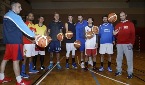 La plantilla del CB Chantada afronta su decimoquinta temporada en la liga EBA con el objetivo de lograr la permanencia. 