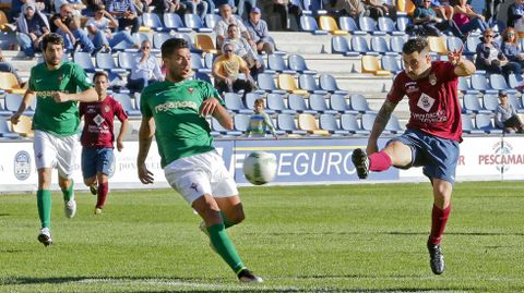 El Pontevedra CF vence al Racing de Ferrol