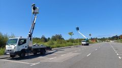 Trabajos el�ctricos en el pol�gono de I��s, donde robaron cable con anterioridad.