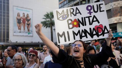 Manifestaci�n en Valencia contra el auto judicial que deja en libertad a los miembros de La Manada, condenados por abusos sexuales a 9 a�os de prisi�n