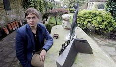 Roi Casal mestura a m�sica tradicional e o pop rock nas s�as actuaci�ns.