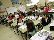 El centro ribeirense cuenta con una media de veinte alumnos por aula.