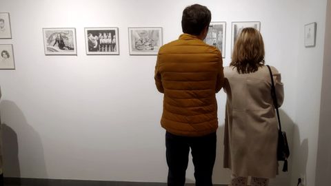 Noche blanca. P�blico en exposici�n de Alberto de las Heras �Dark Times, Golden Era�