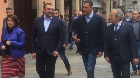 Pedro S�nchez durante su visita a Oviedo