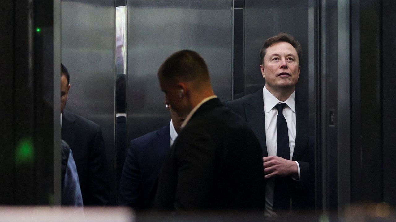 Elon Musk en el ascensor del dinero