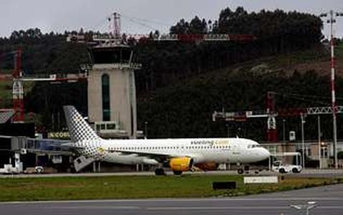 El vuelo a Londres desde Alvedro es uno de los suspendidos