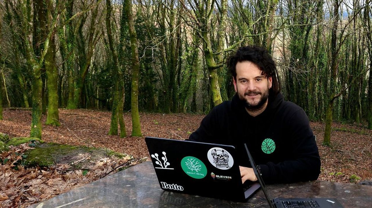 Nómadas digitales: trabajar desde Galicia creando webs americanas, auditando proyectos de África o diseñando campañas para una oenegé australiana