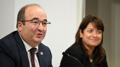 El ministro de Cultura, Miquel Iceta y la directora general del Libro y Fomento de la lectura, Mar�a Jos� G�lvez, fueron los encargados de anunciar la ganadora de este a�o
