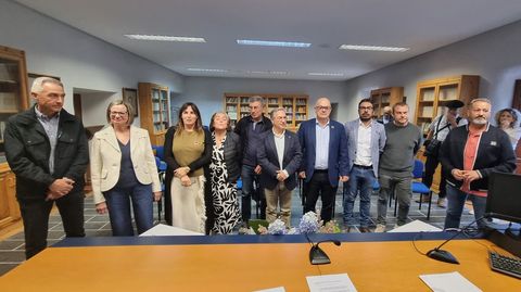 Los alcaldes de Valdeorras con Luis Menor y Eladio Santos.