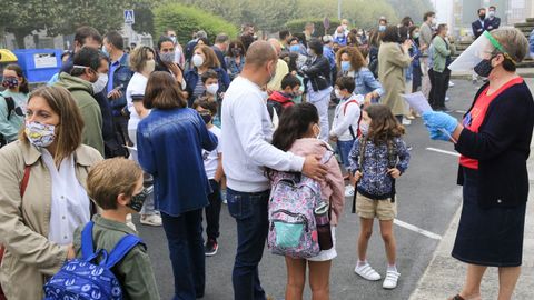 Los nios del colegio Anexa, en su primer da de escuela