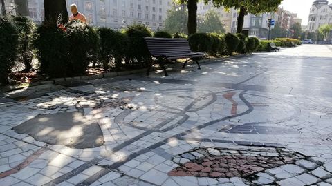 Mosaico del artista Antonio Su�rez en el Paseo de Los �lamos