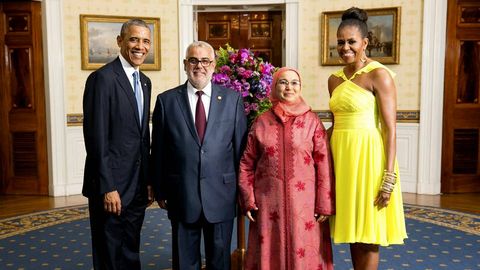 Fotograf�a tomada en Washington el pasado 5 de agosto y facilitada por la Casa Blanca del presidente de Estados Unidos, Barak Obama (i) y su esposa, Michelle (d) junto al presidente de Marruecos Abdelilah Benkir�n y su esposa, Nabila, durante una cena de gala con los l�deres africanos