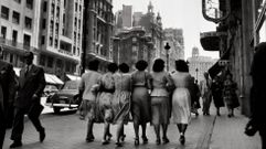 Las se�oritas de la Gran V�a, de Catal� Roca, perteneciente a la colecci�n Alcobendas, de PHotoESPA�A