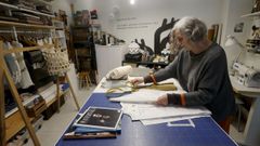 Felicidad P�rez en su tienda-taller D-Ra�z