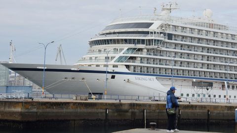 El Viking Sky, atracado este viernes en el muelle de Trasatl�nticos