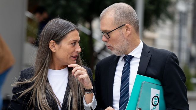 La portavoz de Junts en el Congreso, Miriam Nogueras, y el diputado Josep Maria Cruset. 