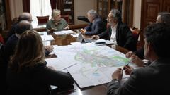 Alvarellos y Javier Arias participaron en la reuni�n t�cnico-pol�tica