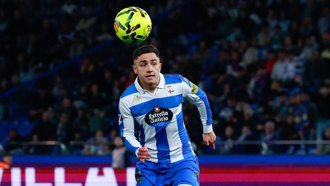 Yeremay persigue el bal�n durante el D�por - C�rdoba de la pasada semana.