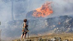 Ourense cercada por las llamas