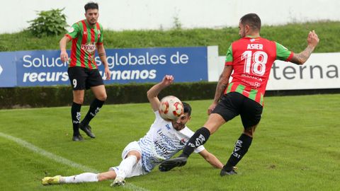 Partido de Tercera Federacin entre el Boiro y el Racing Villalbs