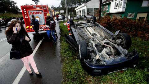 El vehculo en el que viajaba la mujer accidentada.