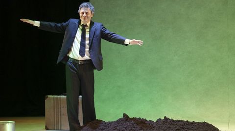 Xulio Abonjo, encarnando a Balbino en �Memorias dun neno labrego�