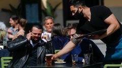Una terraza de Madrid, que tiene la incidencia m�s alta entre las comunidades espa�olas