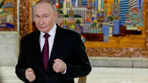 Trump, enun foro organizado por el banco VTB antes de reunirse con los negociadores estadounidenses.