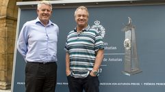 Steve Tew, CEO de los All Blacks, y Grant Fox, exjugador de los All Blacks