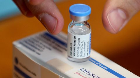 El Sergas vacuna a los marineros con el preparado de Janssen porque solo es precisa una dosis, con lo cual no tienen que estar pendientes de regresar a puerto para recibir la segunda, como sucede con los otros f�rmacos anticovid