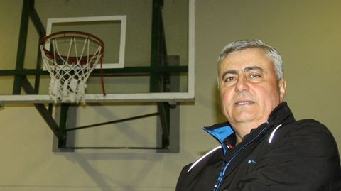 José Luis Gómez, Victoria.