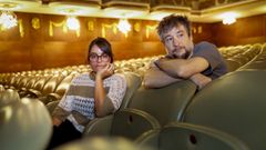 Aida Tarrío e Raül Refree nas butacas do Teatro Colón da Coruña.