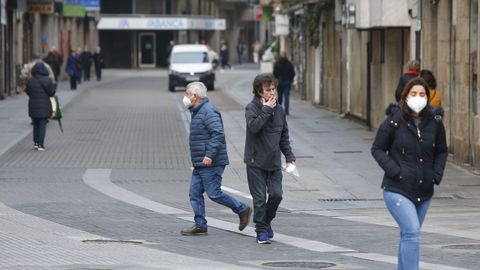 Primer da sin mascarillas en la calle en Pontevedra