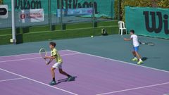 Dos jugadores en las instalaciones del Sporting Club Casino de A Corua
