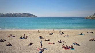 Un domingo de playa en el mes de abril en A Coru�a. 