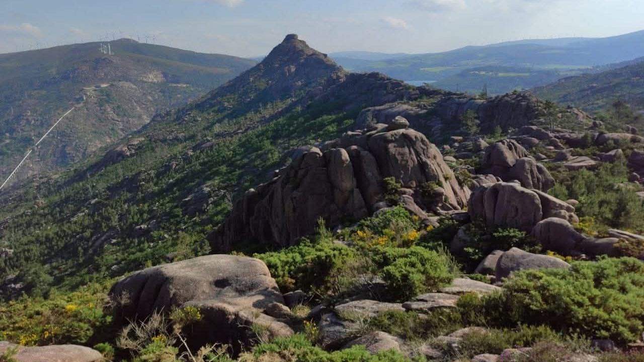Rescatadas dos jóvenes tras pasar más de siete horas perdidas en el monte Pindo
