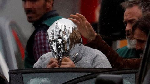 El Chicle, a su salida de la nave de Asados, donde fue localizado el cuerpo de Diana Quer