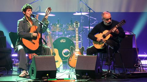 A banda pontevedresa Raposa na gala do premio Narf.