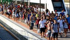 La experiencia de otros a�os llev� a Renfe a reforzar m�s que nunca el n�mero de plazas para acudir a la Festa da Auga. 